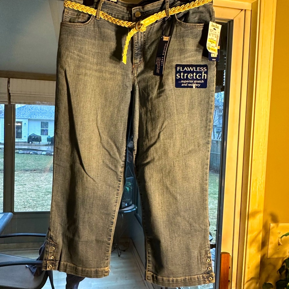 Bandolino Size 12 Capri. Never worn, with tags on